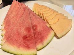 西瓜拼哈密瓜-正阁餐饮(黑金冠公园店)