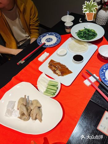 朋友来南京玩想吃清淡点就来六华春