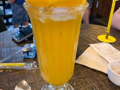 -莓园冰淇淋店