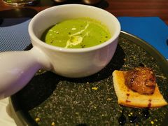 -香格里拉鱼跃地中海西餐厅·牛排披萨
