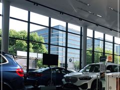 -上海宝信宝马4S店