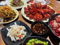 -巴厘龙虾·榜首油焖大虾(音乐学院·沿江酒馆店)