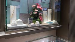 -周生生Chow Sang Sang(新世界店)