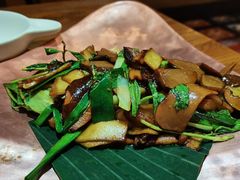 包烧野生牛肝菌-云海肴·汽锅鸡·云南菜(天津国金汇店)
