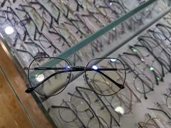 -铭镜都眼镜·蔡司·依视路·凯米