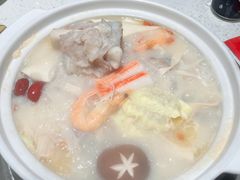 -三人行骨头王火锅(长寿店)