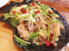 油泼毛肚百叶-老东镇啤酒屋海鲜加工·蒸汽海鲜·海鲜烧烤(台东店)