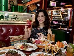 -Famous肥猫墨西哥音乐餐吧(五棵松华熙LIVE店)