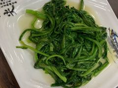 清炒油麦菜-清真·伊清阁餐厅