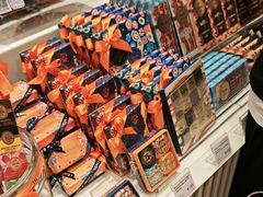 -VENCHI 闻绮(上海佛罗伦萨小镇店)