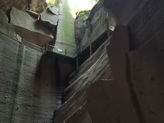-伍山石窟