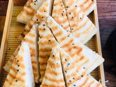 饽饽饼-王明古法砂锅居(开化寺店)