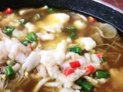 激情花椒鱼-有红鸡毛店·川菜(建设路店)