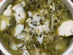 -渝是乎酸菜鱼(龙旗购物中心店)