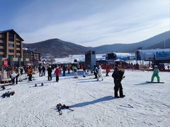 -中旅松花湖滑雪场