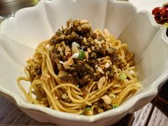 -肆海小川菜酒馆Wine Bistro (青年路店)