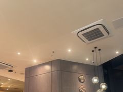 -星巴克臻选(盐城金鹰聚龙湖店)