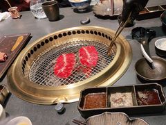 -铭牛烧肉·和牛海鲜自助(高新月牙湖店)