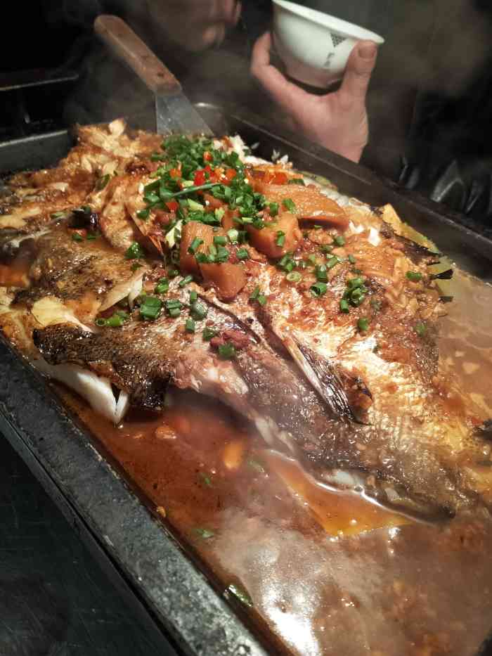 炉鱼(海岸城店)-"这应该算得上是无锡吃烤鱼最火爆的一家店了.