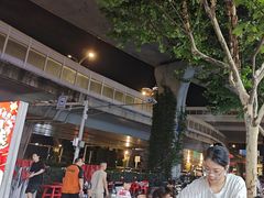 -老街烧烤大排档·地道湖北菜·龙虾馆(汉口火车站店)