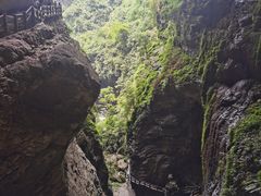 -龙水峡地缝景区