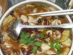-蔼若春.传承三十年云南菜(金碧公园店)