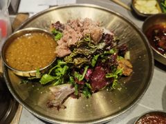 -草家酱蟹炭火烤肉店(珲春南路一店)