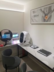 -咪咪比基尼脱毛专业店