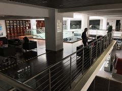 -上海星瀚奔驰4S店(红柳路店)