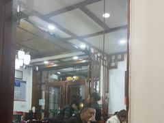 -湖南人家湘菜馆(镇江路店)