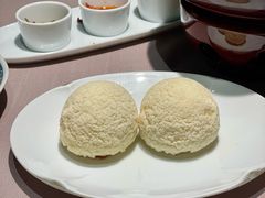 酥皮叉烧包-荣轩(新荣记环球金融中心店)