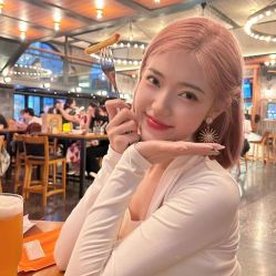 -DL HAIR SALON