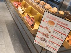 面包甜点陈列柜-西村叔叔的店·面包·甜品·蛋糕(崂山丽达店)