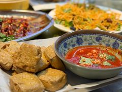 -新哥小串·臭米线(风尚米兰店)