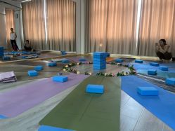 -亚太瑜伽普拉提学院