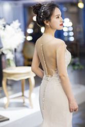 -艾米丽婚纱礼服