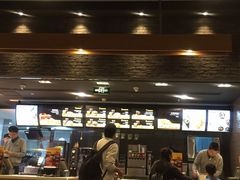 门面-麦当劳(郑州东高铁站店)