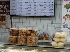 -白玉兰食品甜凤店(合生汇店)