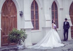 欧美时尚-巴黎婚纱摄影工作室