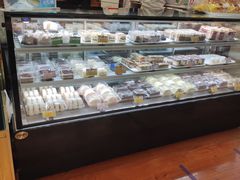 面包甜点陈列柜-新侨三宝乐面包店(崇文门店)