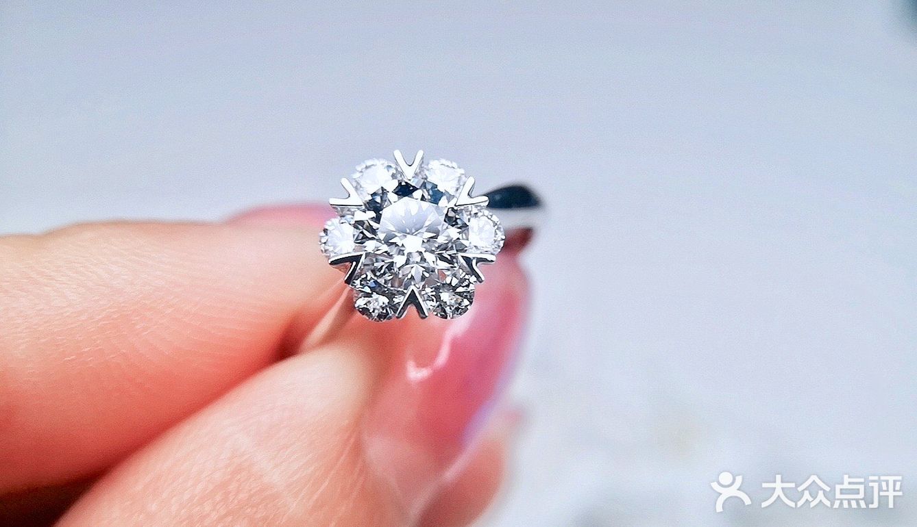 70分无敌显大的花花🌸钻戒💍