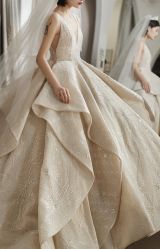 -艾米丽婚纱礼服