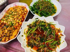 -洪霞餐馆