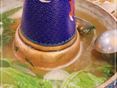 -毛辣果·贵州红酸汤牛肉火锅(西单店)