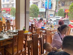 大堂-佘记全家福芋儿鸡(向阳街总店)