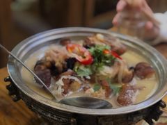 阿家村酸汤猪脚-遇见阿家村云南菜(魏公村店)