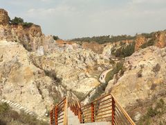 -彩色沙林风景区