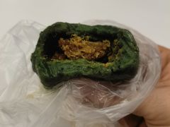 艾叶咸蛋黄肉松青团-王家沙点心店(南京西路总店)