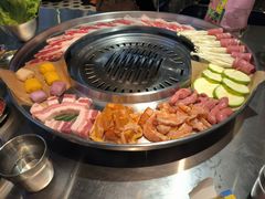 -哈哈碳都·牛肋条无限自助烤肉(宝龙店)