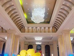 -海口绿发希尔顿酒店-田园汇贵州美食自助餐·三文鱼